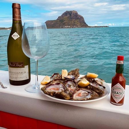 Residence Au Bout Du Morne 르몬 외부 사진