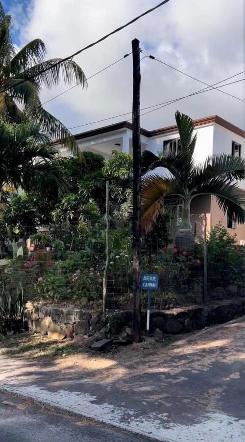Residence Au Bout Du Morne 르몬 외부 사진